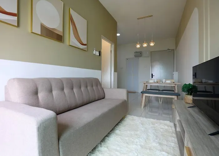 5 Pax The Glenz New Cozy Homestay
