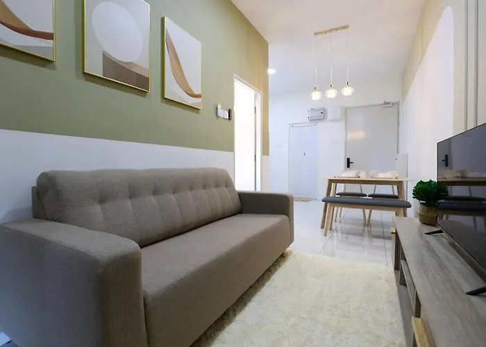 5 Pax The Glenz New Cozy Homestay